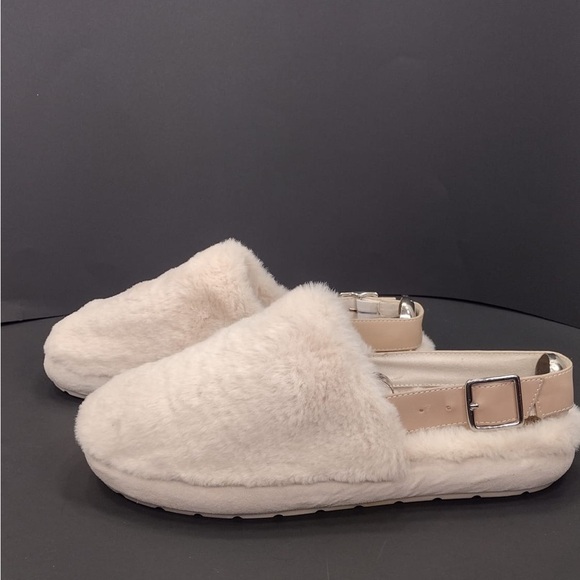 MARK FISHER Cozy White Faux Fur Slippers size 9 pre owned Exellent condition - Picture 3 of 7